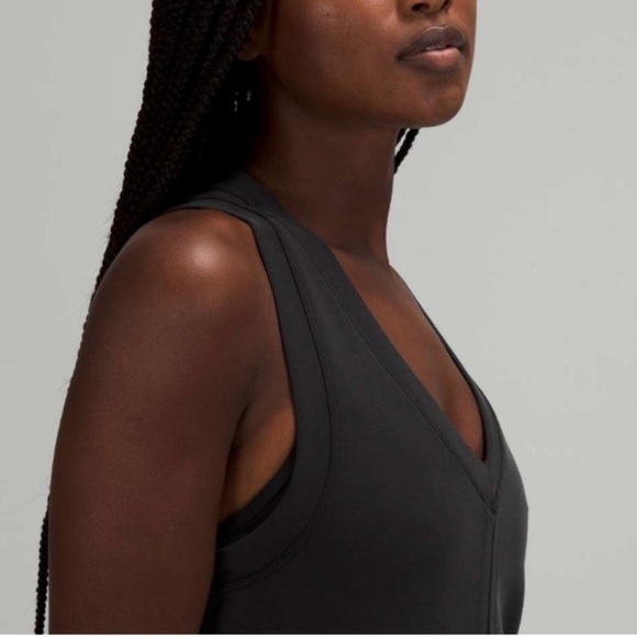 Lululemon Dress NWT! Size 4 - Picture 3 of 11